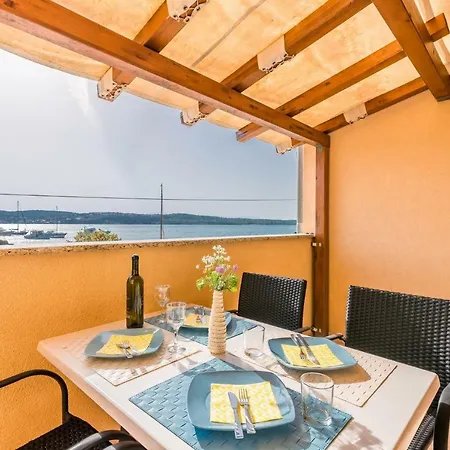 Insula Aurea * Klimno