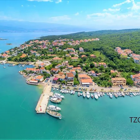 Insula Aurea Apartman *