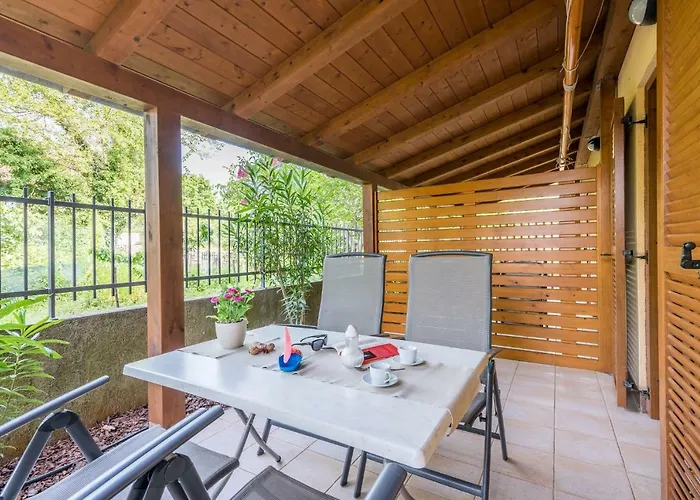 Apartment Insula Aurea *