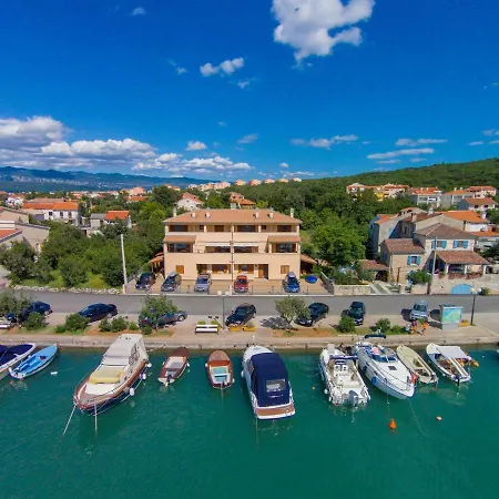 Apartment Insula Aurea